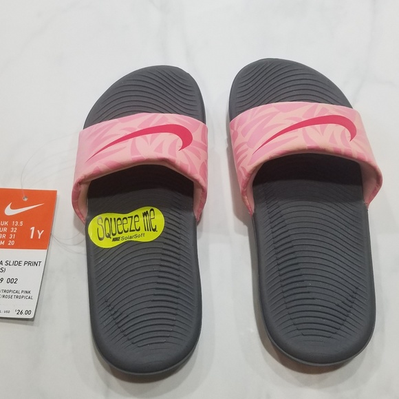 🚫SOLD🚫 SOLD🚫NWT Girls Nike slides size 1 youth - Picture 4 of 5